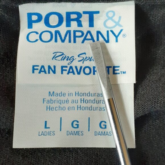 Kiss Me I'm Italian - St. Patrick's Day - New Women's Large Black T-Shirt - Picture 3 of 4